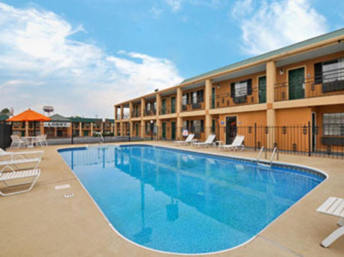 Travelodge By Wyndham Natchitoches Exterior foto