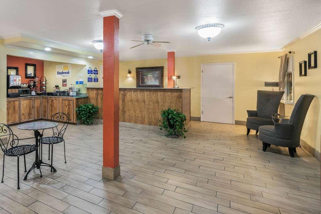 Travelodge By Wyndham Natchitoches Interior foto