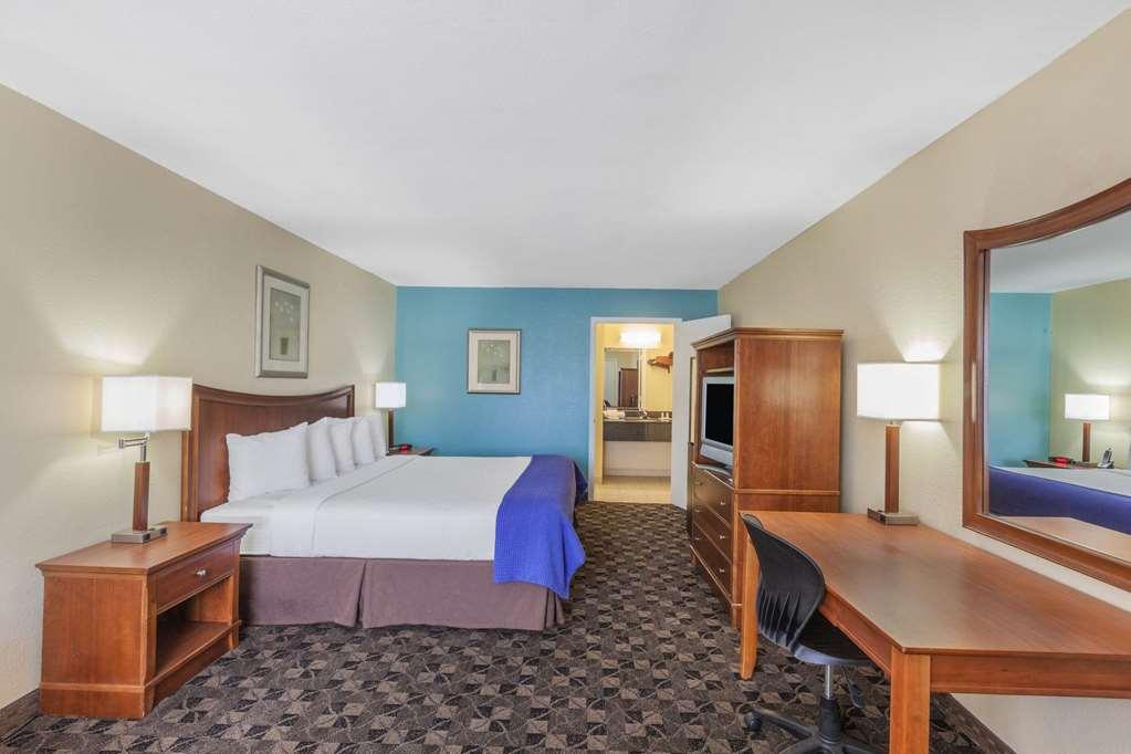 Travelodge By Wyndham Natchitoches Habitación foto
